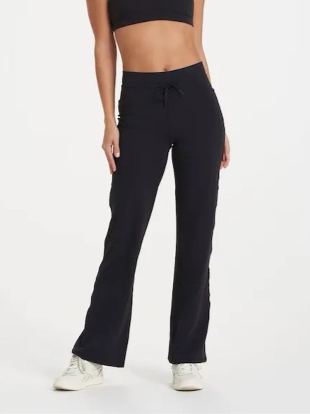 Vuori Daily Wideleg Pants NWT Black Drawstring